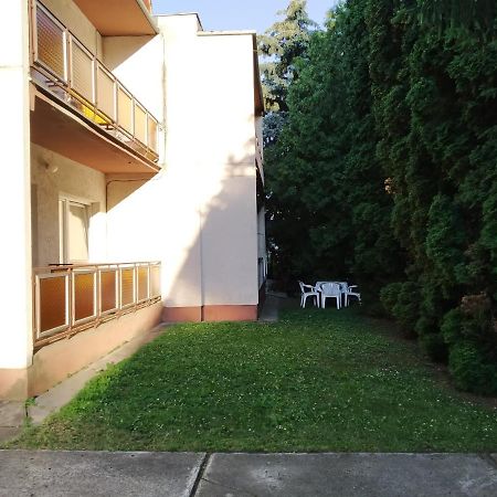 Ildiko Apartman Apartment Hajduszoboszlo Ngoại thất bức ảnh